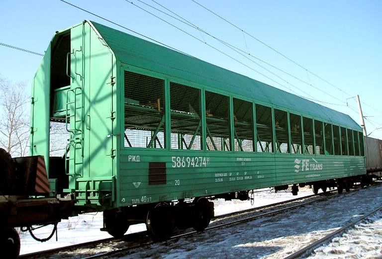 Стоимость транспортировки жд сеткой легковой машины из Ухты в Владивосток